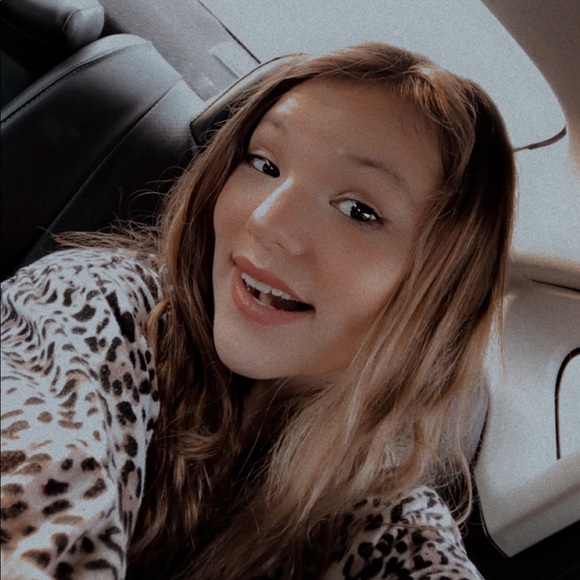 Meet your Posher, Mady - Picture 1 of 1